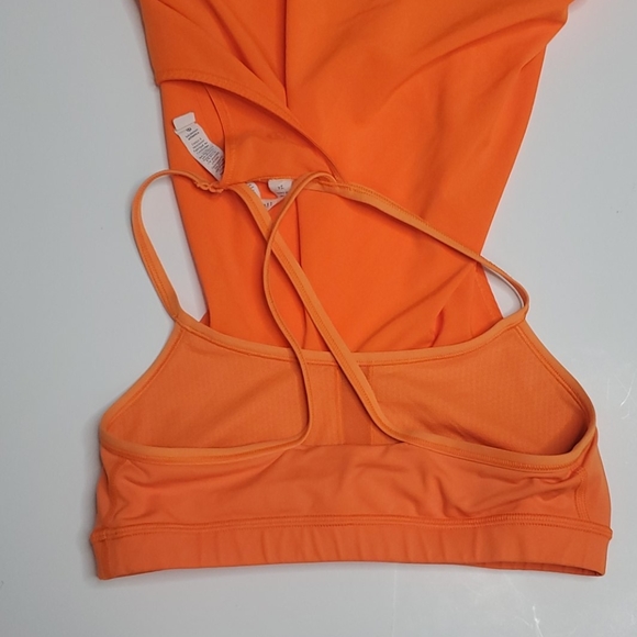 Lululemon - Amped Workout Tank Top size 4 - Picture 8 of 8